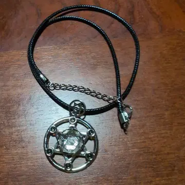 기베온 & 몰다바이트 육각형 목걸이 끈 포함