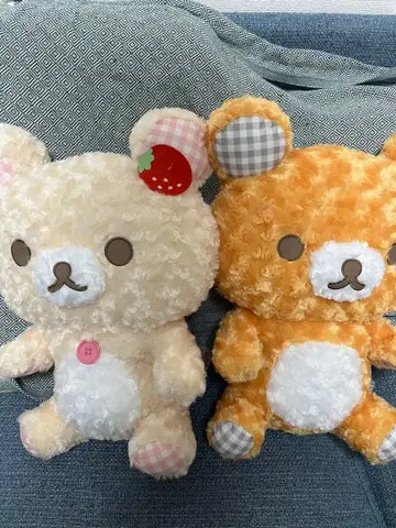 봉제 인형 곰 크림색과 오렌지 컬러