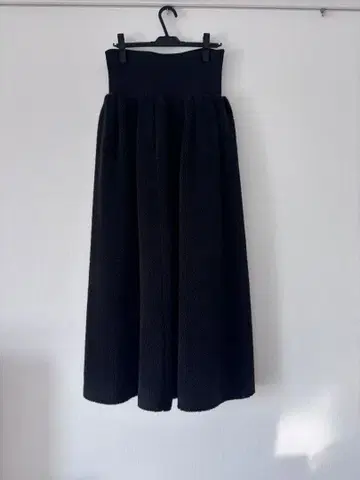 LE PHIL 루필 블랙 보아 원피스 스커트