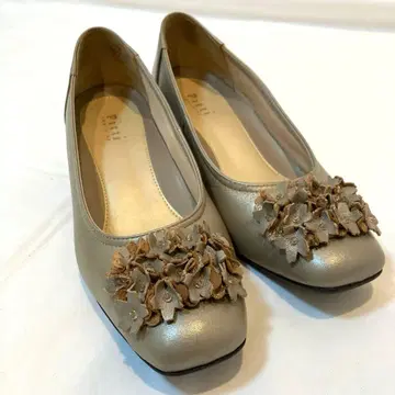 [ 펌프스 ] Pitti 플라워 모티브 펌프스 23.0 cm