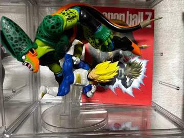 드래곤볼 Z 셀 베지터 피규어 박스 포함