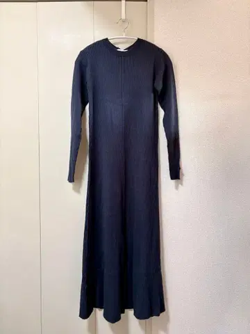 [ 미사용 ] DISPATCHER NO.8 네이비 니트 맥시 원피스