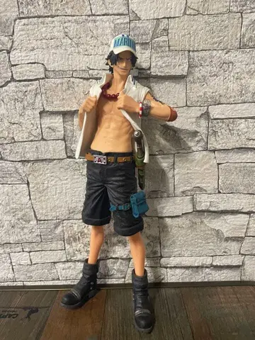 에이스 피규어 MARINE 로고 포함