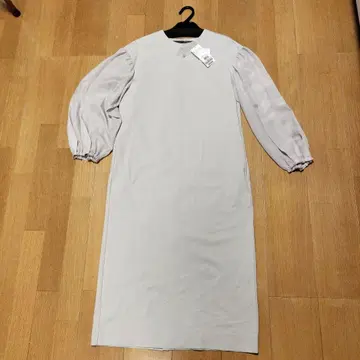 [ UNTITLED ] 그레이 벌룬 소매 원피스 M 사이즈