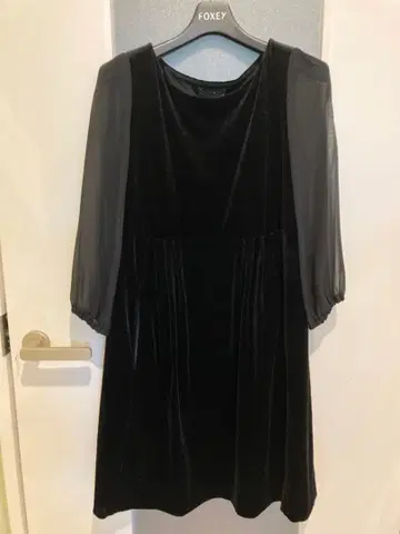 FOXY NEW YORK 벨벳 원피스 38