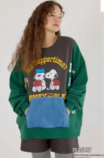 로데오 크라운 (PEANUTS) 커스텀 맨투맨 상의