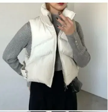 아이보리 다운 베스트 스탠드 카라