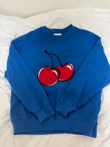 파란색 트레이닝복