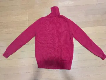 UNIQLO +J 미들 게이지 캐시미어 블렌드 터틀넥 스웨터