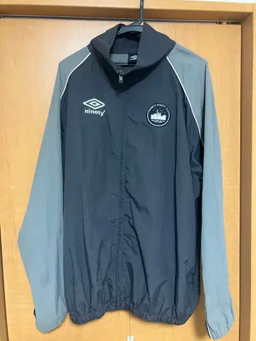 umbro 나일론 자켓 XL 그레이/블랙