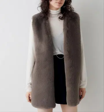 [ THE PAUSE ] 퍼 V넥 베스트