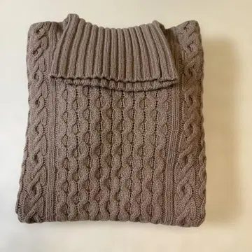 돌모어 터틀 니트