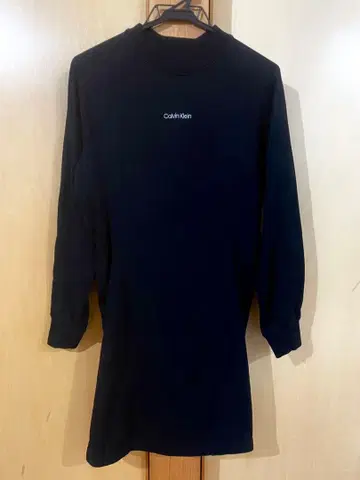 Calvin Klein 블랙 긴팔 트레이닝복 원피스 XS 사이즈