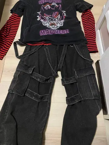 코디 판매 빨검 보더 긴팔T 데님 카고 겐가T