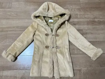 anysis 페이크 무스탕 코트 S 사이즈