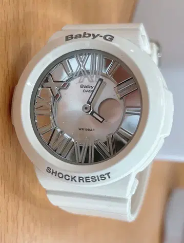 CASIO 베이비-G 화이트 손목시계