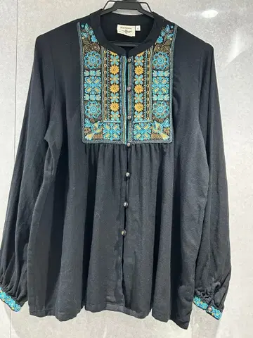 티티카카 티바이 자수 블라우스 블랙 프리 사이즈