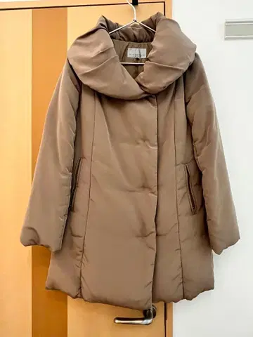 엠프리미어 숄카라 다운 코트 36 카멜