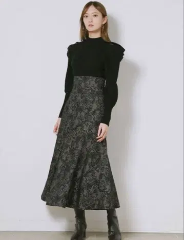 SNIDEL 헴 플레어 머메이드 스커트