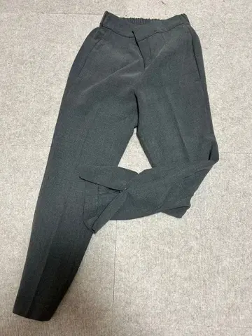 밴야드 스톰 그레이 슬랙스 사이즈 0