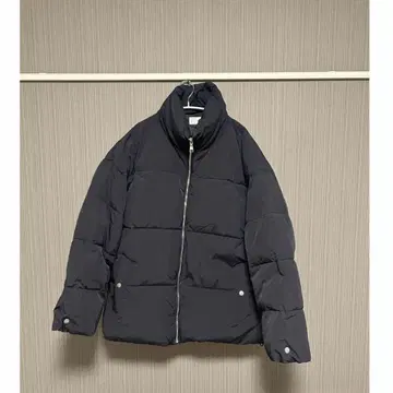 네이비 다운 자켓 지퍼 포함