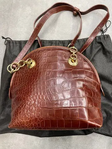 브라운 가죽 엠보 백