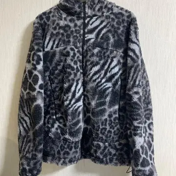 [ 1회 사용 ] 워크맨 애니멀 무늬 플리스 블루종 L 사이즈 후드티