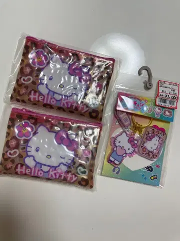 키티 흉 메모리즈 아베일 플랫 파우치 키링 새상품 미사용