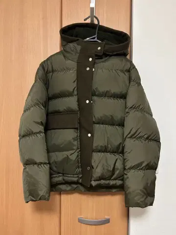 휴먼 우먼 바이컬러 다운 코트 M 사이즈