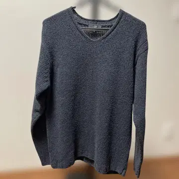 23HOME 다크 그레이 V넥 니트 L
