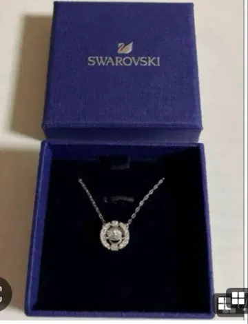 SWAROVSKI 댄싱 목걸이