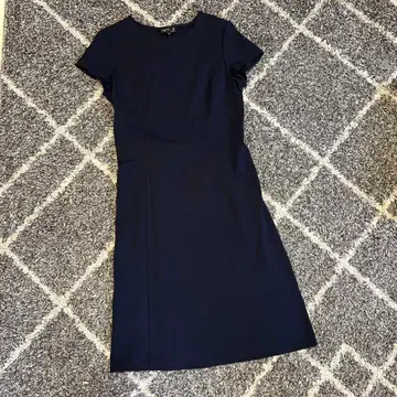 에네스베 반팔 롱 원피스 블랙 무지 둥근넥 얇은 소재