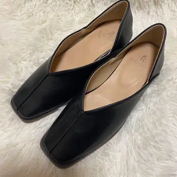 미사용 새상품 로페피크닉 패사주 플랫 펌프스 바부쉬 블랙 V컷