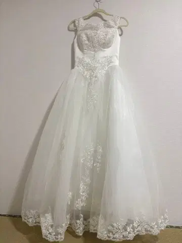 화이트 A라인 웨딩 드레스