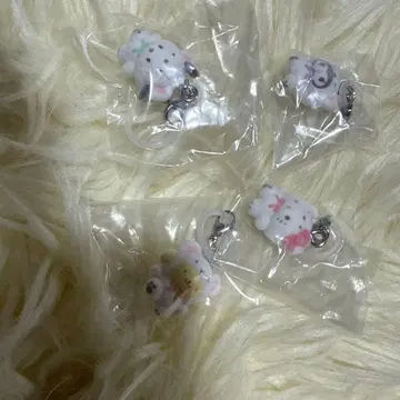 산리오 메지루시 액세서리 포근포근 스노우 가챠 2개 세트 2