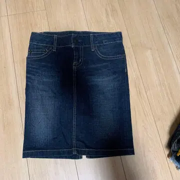 moussy 인디고 데님 타이트 스커트 사이즈 24