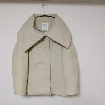 새상품급 [ CLOCHE ] 다운 코트