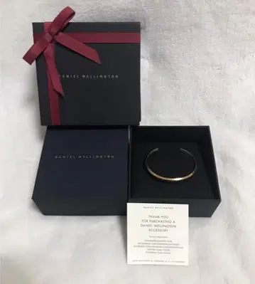새상품급 DW DanielWellington 뱅글 팔찌 골드
