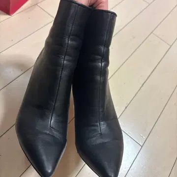 세븐 트웰브 서티 23cm