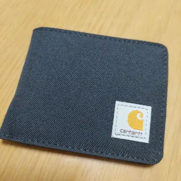 Carhartt 이단 접이식 지갑