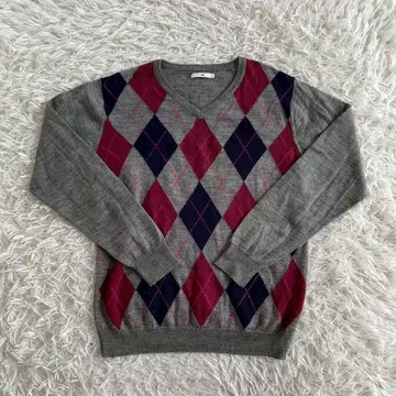 HARE (하레) 아가일 무늬 V넥 스웨터