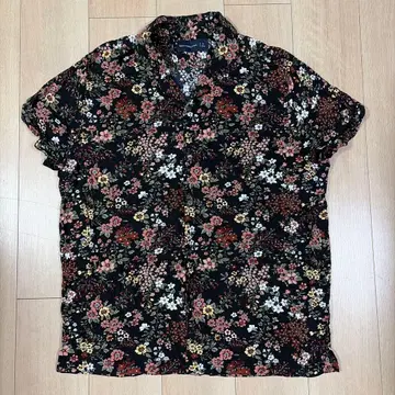 Abercrombie & Fitch 플라워 프린트 반팔 셔츠 ML