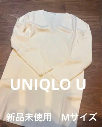 미사용 새상품 UNIQLO U V넥 니트 M 사이즈 화이트