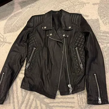 블랙 가죽 라이더 자켓 퀼팅