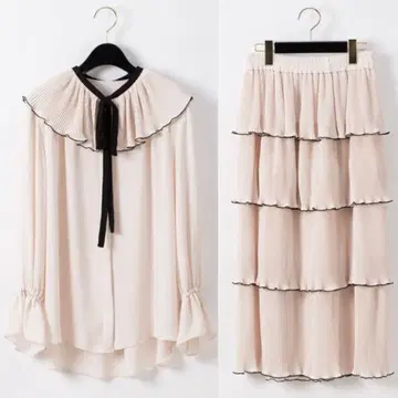 미사용 새상품 그레이스 콘티넨탈 플리츠 바이컬러 셋업