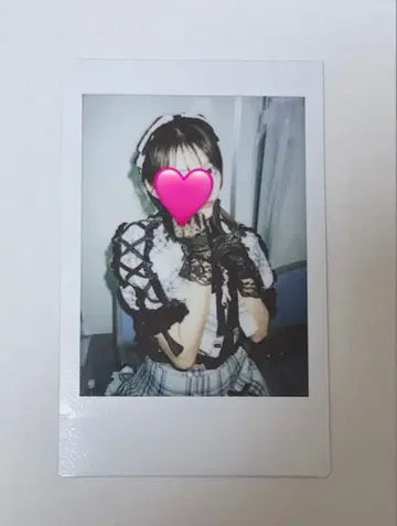 CUTIESTREET 이타쿠라 카나 폴라로이드