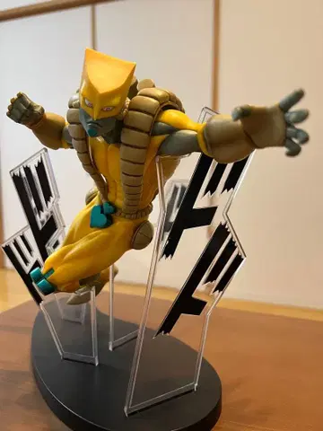 죠죠의 기묘한 모험 제3부 제일복권 B상 더 월드 스탠드 피규어