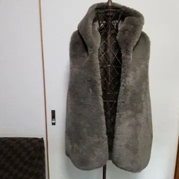 새상품 vivapresto 그레이 후드 부착 퍼 베스트 미사용 택 포함