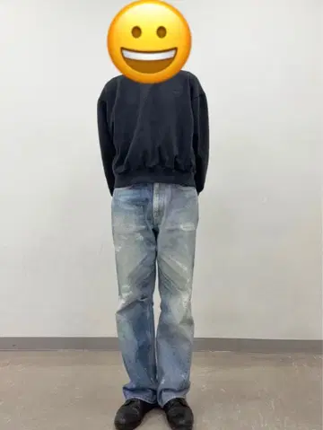 Russell 맨투맨 크롭 기장