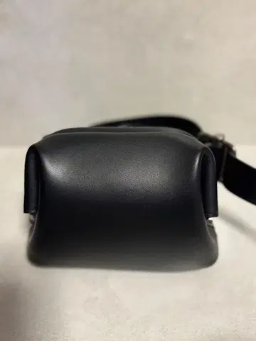 [ 오소이 ] PECAN BROT 블랙 숄더백